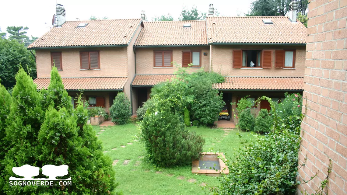 Villa in affitto Seregno - giardino comune